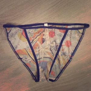 VS Sheer, Floral string-bikini NWOT